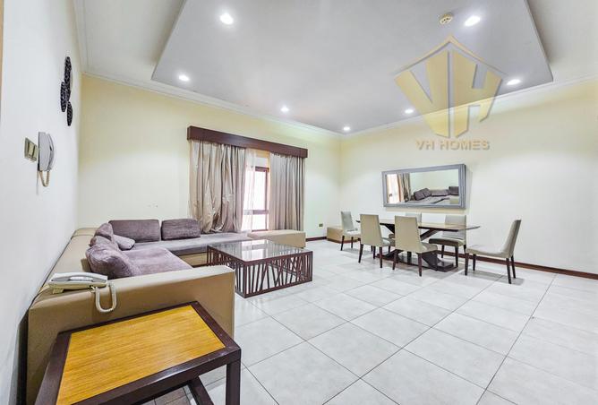 Apartment - 2 Bedrooms - 3 Bathrooms for rent in Al Juffair - Capital Governorate