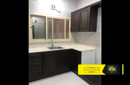عمارة بالكامل - استوديو - 8 حمامات للايجار في قلالي - المحرق