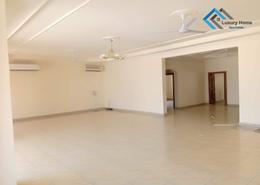 صورةغرفة فارغة لـ: شقة - 3 غرف نوم - 3 حمامات للكراء في توبلي - المحافظة الوسطى, صورة 1