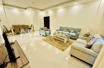 Apartment - 2 Bedrooms - 2 Bathrooms for rent in Al Juffair - Capital Governorate