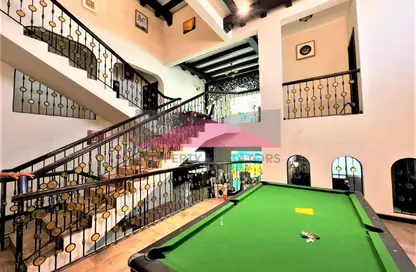 فيلا - 4 غرف نوم - 5 حمامات للايجار في الحد - المحرق