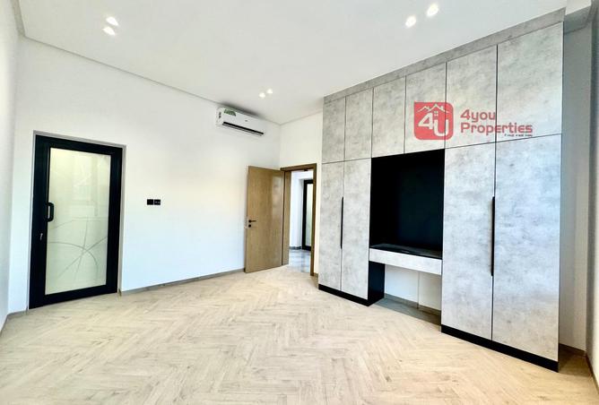 966678 - Property Image 2