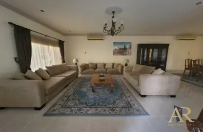 Living Room image for: Compound - 3 Bedrooms - 3 Bathrooms for rent in Adliya - Manama - Capital Governorate, Image 1