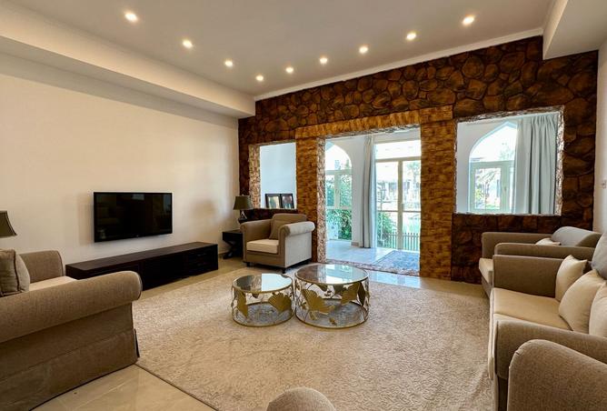 977153 - Property Main Image