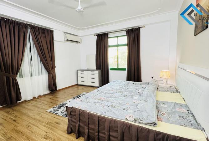 984811 - Property Image 2