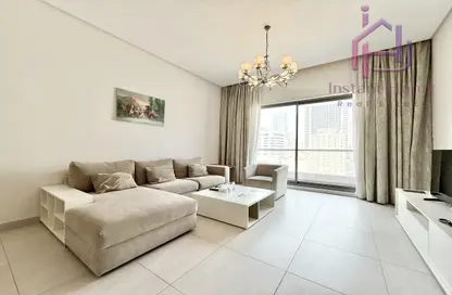 Apartment - 2 Bedrooms - 3 Bathrooms for rent in Al Juffair - Capital Governorate