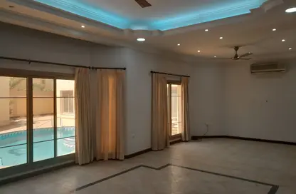 Villa - 3 Bedrooms - 4 Bathrooms for rent in Hidd - Muharraq Governorate