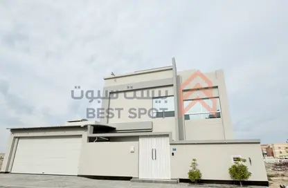 Villa - 4 Bedrooms - 5 Bathrooms for sale in Maqabah - Northern Governorate