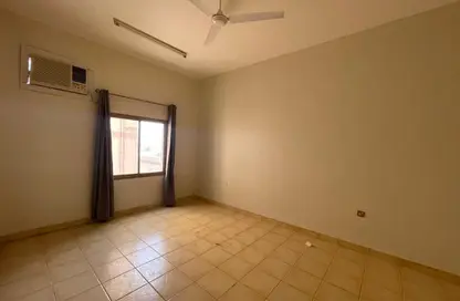 Apartment - 3 Bedrooms - 3 Bathrooms for rent in Hidd - Muharraq Governorate