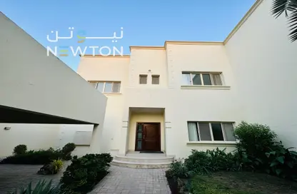Villa - 5 Bedrooms - 5 Bathrooms for rent in Zinj - Manama - Capital Governorate
