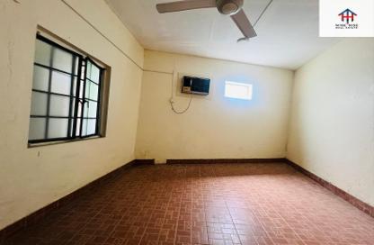 Apartment - 3 Bedrooms - 2 Bathrooms for rent in Sitra - Central Governorate