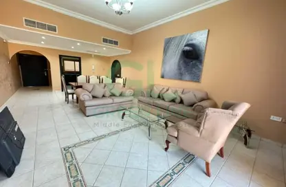 Apartment - 2 Bedrooms - 2 Bathrooms for rent in Al Juffair - Capital Governorate