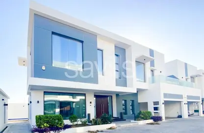Outdoor Building image for: Villa - 4 Bedrooms - 5 Bathrooms for rent in Janabiya - Northern Governorate, Image 1