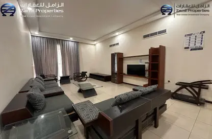 Apartment - 2 Bedrooms - 3 Bathrooms for rent in Busaiteen - Muharraq Governorate