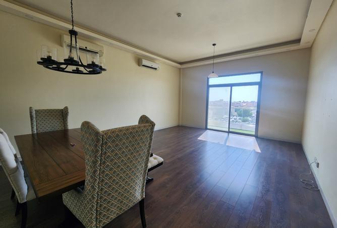 Apartment - 3 Bedrooms - 4 Bathrooms for rent in Seef - Capital Governorate