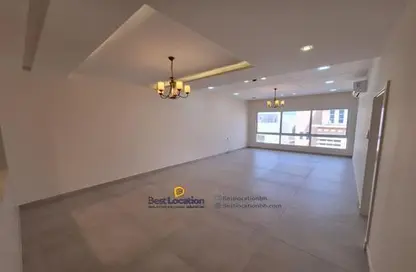 Apartment - 3 Bedrooms - 4 Bathrooms for rent in Maqabah - Northern Governorate