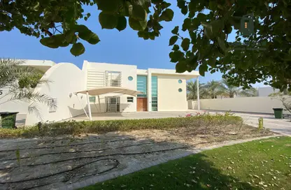 Villa - 4 Bedrooms - 6 Bathrooms for rent in Durrat Al Bahrain - Southern Governorate