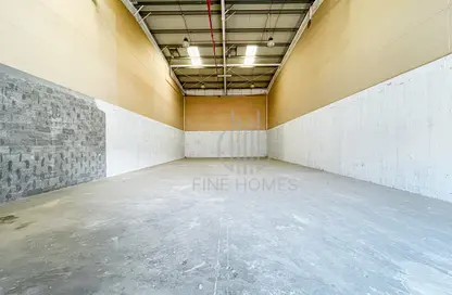 Warehouse - Studio - 1 Bathroom for rent in Hidd - Muharraq Governorate