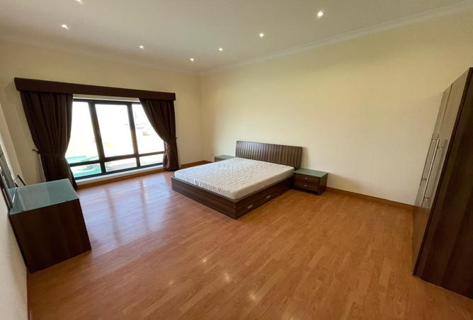 956054 - Property Image 3