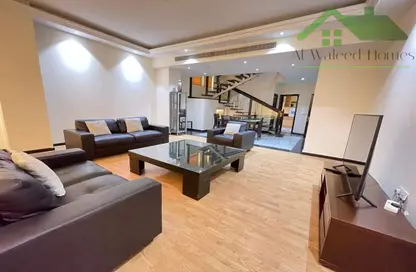 Duplex - 2 Bedrooms - 2 Bathrooms for rent in Al Juffair - Capital Governorate