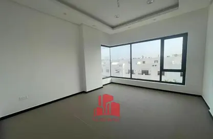 Apartment - 2 Bedrooms - 2 Bathrooms for sale in Galali - Muharraq Governorate