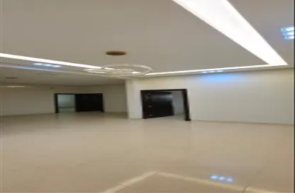 Apartment - 6 Bedrooms - 3 Bathrooms for rent in Tubli - Central Governorate
