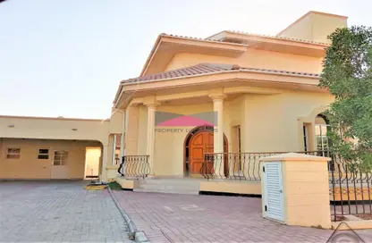 Outdoor House image for: Villa - 4 Bedrooms - 3 Bathrooms for rent in Janabiya - Northern Governorate, Image 1