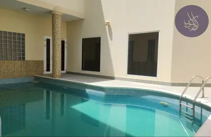 فيلا - 3 غرف نوم - 4 حمامات للايجار في الجنبية - المحافظة الشمالية