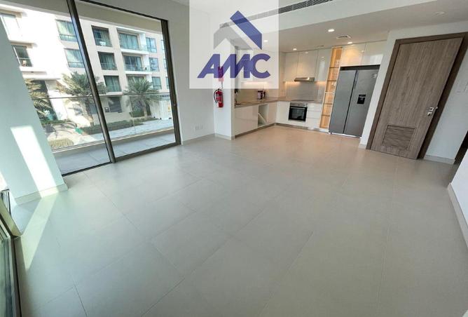 982058 - Property Image 2