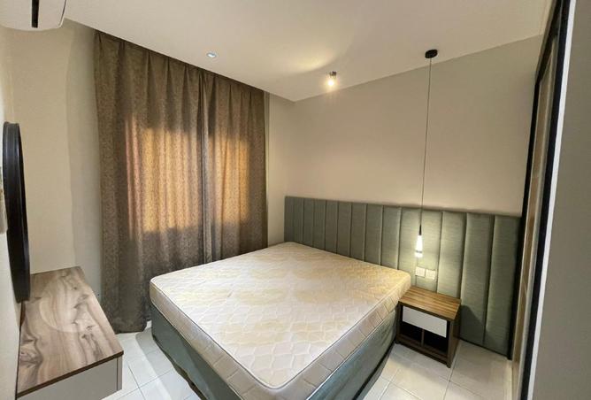 987823 - Property Image 2