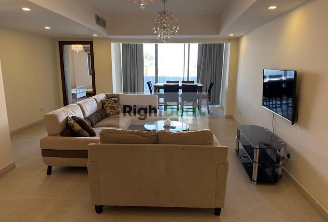 967384 - Property Image 2