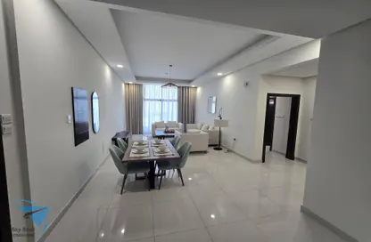 Apartment - 2 Bedrooms - 2 Bathrooms for rent in Sanabis - Manama - Capital Governorate