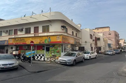 عمارة بالكامل - استوديو - 6 حمامات للبيع في القضيبية - المنامة - محافظة العاصمة