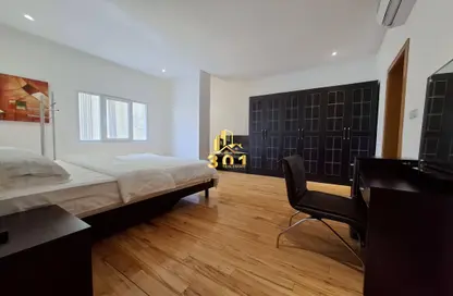 Apartment - 2 Bedrooms - 2 Bathrooms for rent in Busaiteen - Muharraq Governorate