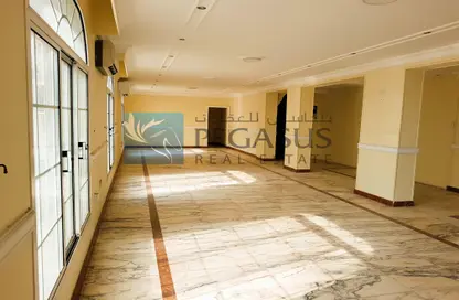 Empty Room image for: Villa - Studio for rent in Gudaibiya - Manama - Capital Governorate, Image 1