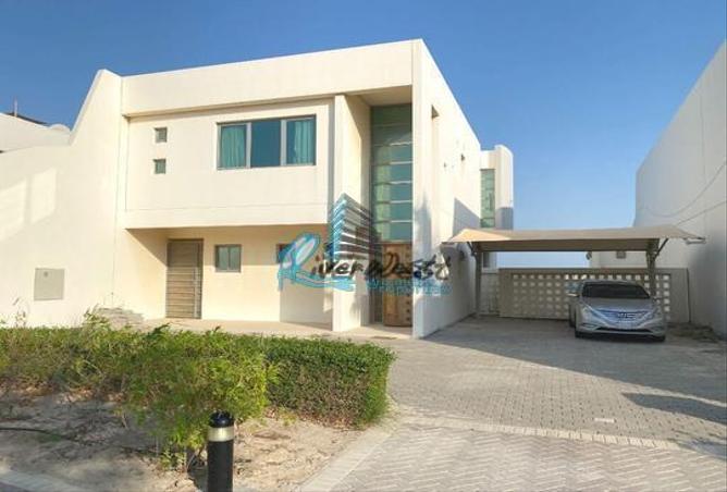 Villa - 3 Bedrooms - 4 Bathrooms for sale in Murjan 1 (Phase 1 and 2) - Durrat Al Bahrain - Southern Governorate