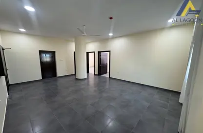Apartment - 2 Bedrooms - 2 Bathrooms for rent in Galali - Muharraq Governorate Apartment - 2 Bedrooms - 2 Bathrooms for rent in Galali - Muharraq Governorate
