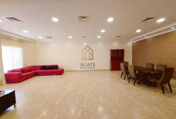 961901 - Property Image 2