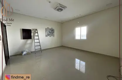 Apartment - 2 Bedrooms - 2 Bathrooms for rent in Tubli - Central Governorate