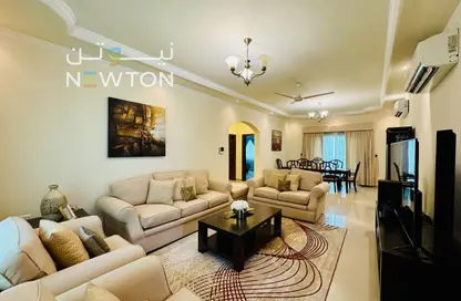 Apartment - 3 Bedrooms - 4 Bathrooms for rent in Al Juffair - Capital Governorate