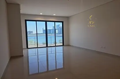 Apartment - 2 Bedrooms - 3 Bathrooms for rent in Reef Island - Capital Governorate