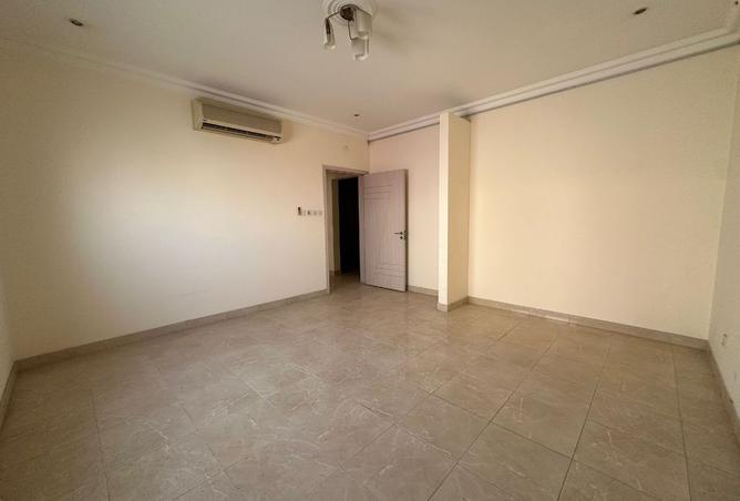 982624 - Property Image 3