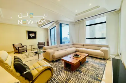 Apartment - 3 Bedrooms - 5 Bathrooms for rent in Reef Island - Capital Governorate