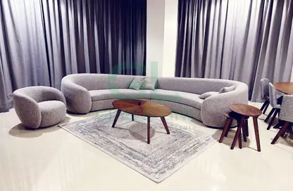 Apartment - 2 Bedrooms - 3 Bathrooms for rent in Reef Island - Capital Governorate