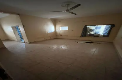 Apartment - 3 Bedrooms - 2 Bathrooms for rent in Sitra - Central Governorate Apartment - 3 Bedrooms - 2 Bathrooms for rent in Sitra - Central Governorate