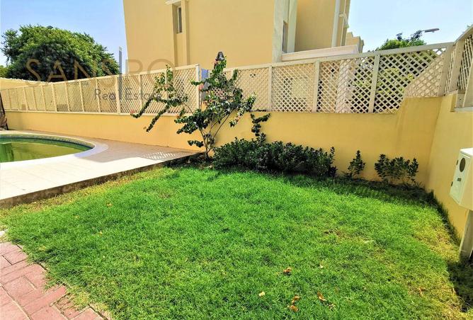 960916 - Property Image 2