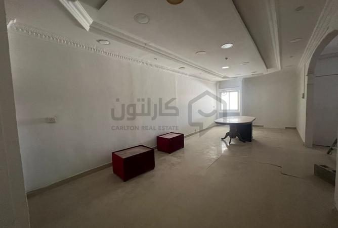 935912 - Property Image 2