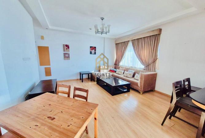 990566 - Property Image 2