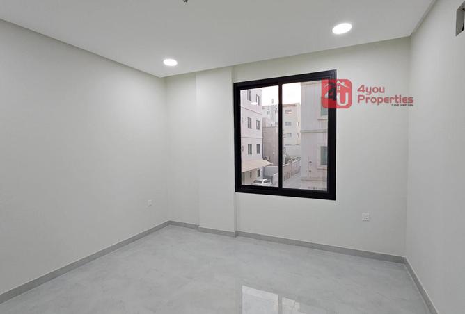 985072 - Property Image 2