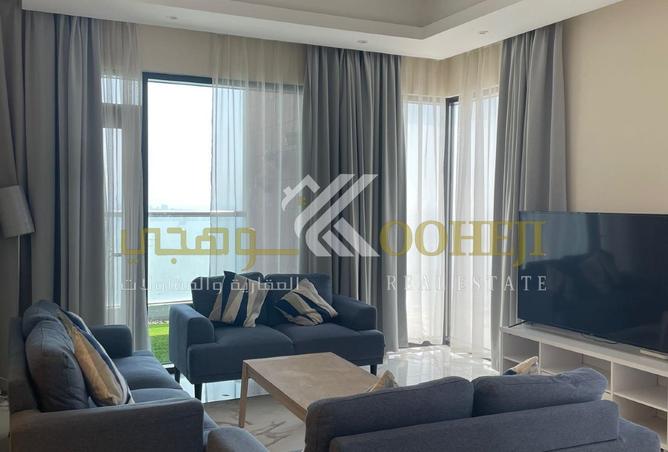 954117 - Property Image 2
